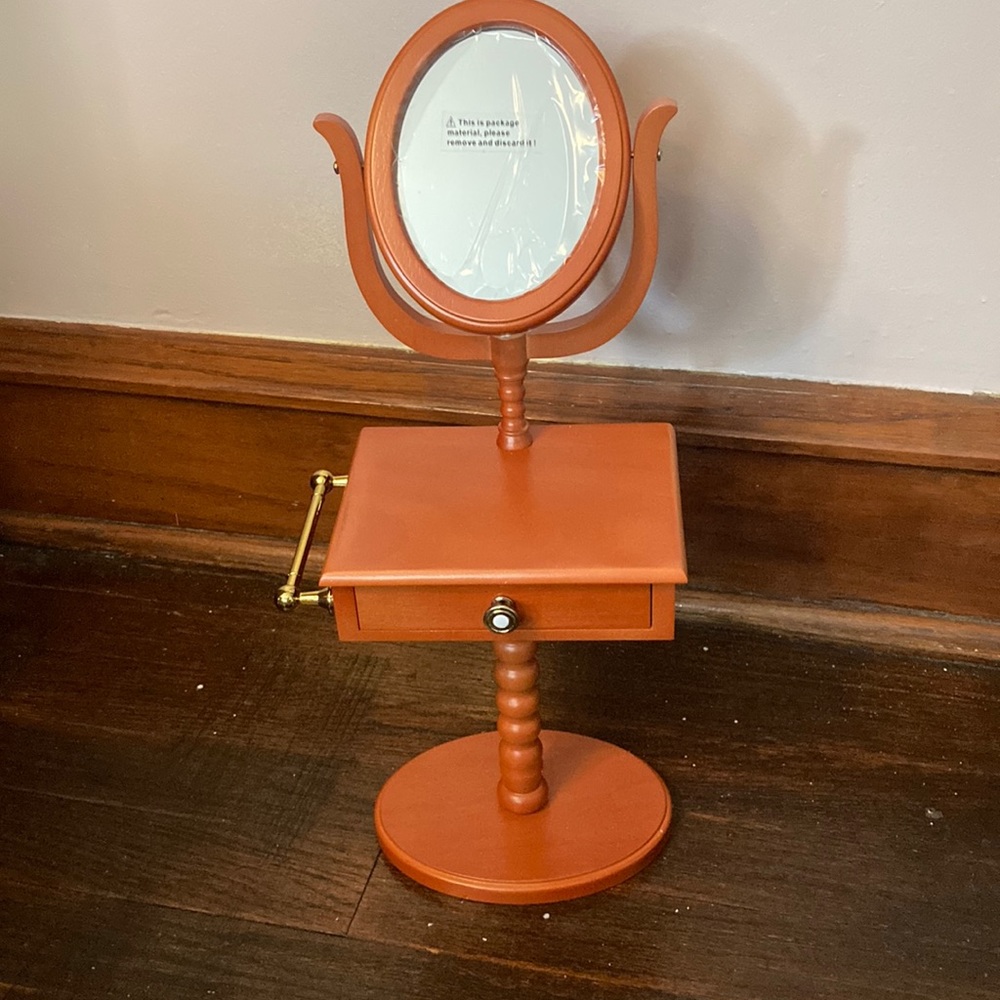NIB American Girl Marie Grace Retired Vanity with attached Mirror